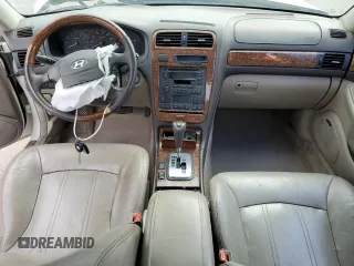 2005 Hyundai XG with VIN KMHFU45E65A417601, listed as a Copart auction lot 68658414 with 242,348 mi miles and Salvage Title. Bid and sale history available at carsss.com. Image 8.