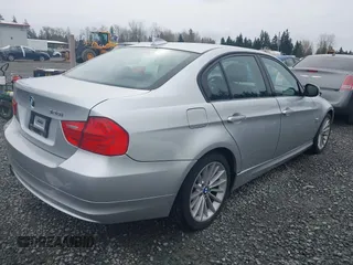 2011 BMW 3 Series 328i xDrive z VIN WBAPK5G50BNN26400, wystawiony jako IAAI lot #41885509 z przebiegiem 190 962 mil mil oraz . Historia ofert i sprzedaży dostępna na DreamBid. Obrazek 4.