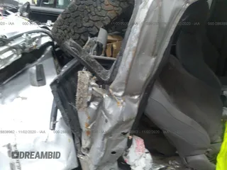 2006 Toyota Tacoma PreRunner z VIN 5TETU62N56Z200250, wystawiony jako IAAI lot #28838962 z przebiegiem Nie podano mil oraz . Historia ofert i sprzedaży dostępna na DreamBid. Obrazek 8.