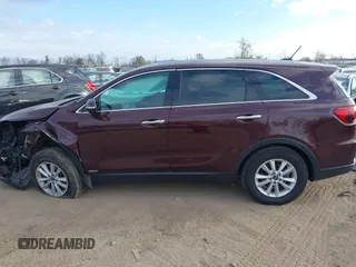 2019 Kia Sorento S V6 with VIN 5XYPGDA54KG559320, listed as a IAAI auction lot 40754605 with 68,555 mi miles. Bid and sale history available at carsss.com. Image 14.