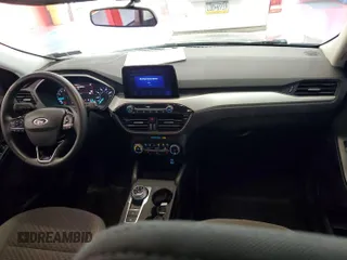 2022 Ford Escape SE z VIN 1FMCU9G6XNUB33179, wystawiony jako IAAI lot #42793652 z przebiegiem 44 194 mil mil oraz . Historia ofert i sprzedaży dostępna na DreamBid. Obrazek 17.