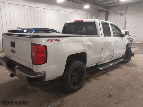 2018 Chevrolet Silverado 1500 LT with VIN 2GCVKREC6J1109169, listed as a IAAI auction lot 41729537 with 76,380 mi miles. Bid and sale history available at carsss.com. Image 4.