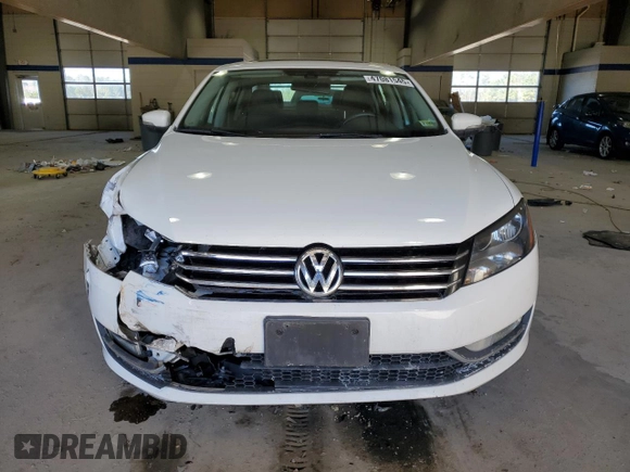 2015 Volkswagen Passat SE with VIN 1VWBS7A36FC005034, listed as a Copart auction lot 47081545 with 147,810 mi miles and Salvage title. Bid and sale history available at DreamBid. Image 5.