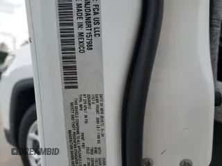 2024 Jeep Compass Sport z VIN 3C4NJDAN8RT157988, wystawiony jako Copart lot #52944995 z przebiegiem 7 740 mil mil oraz Szkoda całkowita • Salvage title. Historia ofert i sprzedaży dostępna na DreamBid. Obrazek 15.