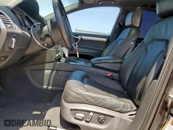 2015 Audi Q7 S line Prestige z VIN WA1DGAFE7FD019856, wystawiony jako Copart lot #58971725 z przebiegiem 189 437 mil mil oraz Szkoda całkowita • Salvage title. Historia ofert i sprzedaży dostępna na DreamBid. Obrazek 7.
