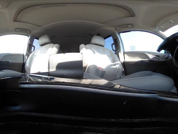 2017 Toyota Sienna XLE Auto Access Seat with VIN 5TDYZ3DC5HS831596, listed as a IAAI auction lot 42146953 with 181,807 mi miles. Bid and sale history available at carsss.com. Image 18.