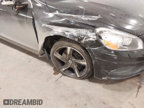 2012 Volvo S60 T6 with VIN YV1902FH7C2102334, listed as a IAAI auction lot 41469884 with 109,946 mi miles. Bid and sale history available at carsss.com. Image 6.