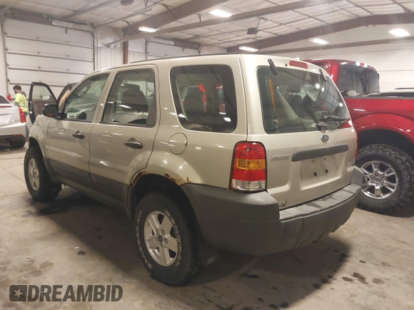 2005 Ford Escape XLS Value with VIN 1FMYU02Z35KA57707, listed as a IAAI auction lot 41759027 with 1 mi miles. Bid and sale history available at carsss.com. Image 3.