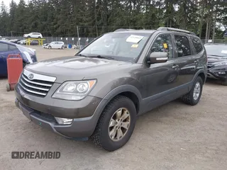 2009 Kia Borrego EX with VIN KNDJH741995015542, listed as a IAAI auction lot 42120069 with 139,457 mi miles. Bid and sale history available at carsss.com. Image 2.