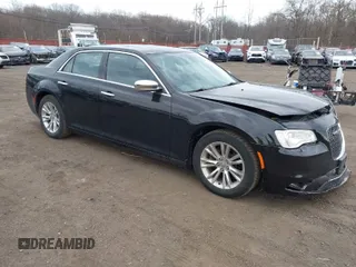 2017 Chrysler 300 with VIN 2C3CCAEG1HH662472, listed as a IAAI auction lot 41704537 with 90,683 mi miles. Bid and sale history available at carsss.com. Image 1.