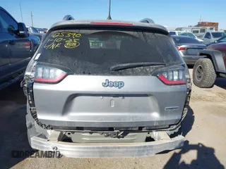 2021 Jeep Cherokee Latitude with VIN 1C4PJLCB9MD150813, listed as a IAAI auction lot 41411582 with 36,383 mi miles. Bid and sale history available at carsss.com. Image 16.