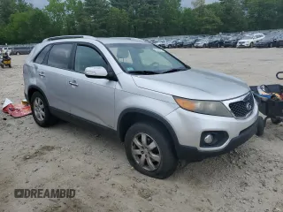 2011 Kia Sorento LX z VIN 5XYKTDA13BG115137, wystawiony jako Copart lot #59095065 z przebiegiem 263 537 mil mil oraz Czysty tytuł • Clean title. Historia ofert i sprzedaży dostępna na DreamBid. Obrazek 4.