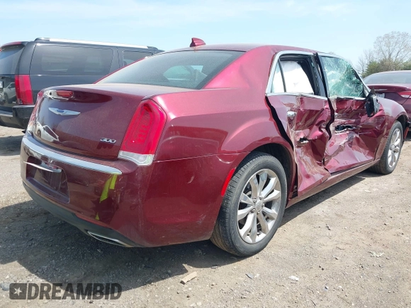 2019 Chrysler 300 Limited with VIN 2C3CCAKG3KH586622, listed as a IAAI auction lot 42050999 with 63,861 mi miles. Bid and sale history available at carsss.com. Image 4.