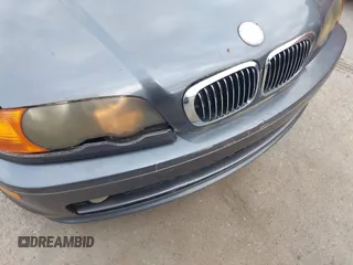 2003 BMW 3 Series 325Ci with VIN WBABS33483PG92670, listed as a IAAI auction lot 42090721 with 182,903 mi miles and . Bid and sale history available at DreamBid. Image 6.