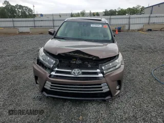 2018 Toyota Highlander Limited z VIN 5TDDZRFH6JS832904, wystawiony jako Copart lot #54109505 z przebiegiem Nie podano mil oraz Nie do naprawy • Non repairable. Historia ofert i sprzedaży dostępna na DreamBid. Obrazek 5.