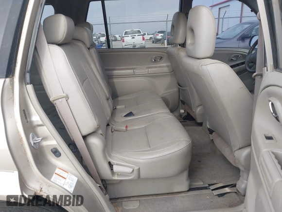 2005 Suzuki XL-7 LX with VIN JS3TX92V254100902, listed as a IAAI auction lot 41906726 with 170,411 mi miles. Bid and sale history available at carsss.com. Image 8.