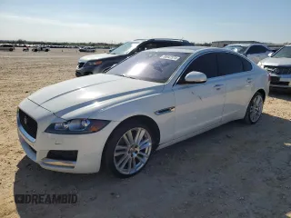 2016 Jaguar XF 35t Premium with VIN SAJBD4BV1GCY10728, listed as a Copart auction lot 85947374 with 123,769 mi miles and Clean Title. Bid and sale history available at carsss.com. Image 1.