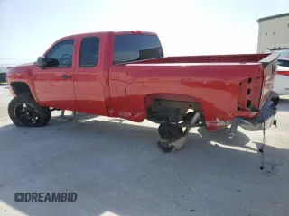 2007 Chevrolet Silverado 1500 LT w/1LT with VIN 2GCEC19C071643236, listed as a Copart auction lot 49526005 with 193,730 mi miles and Clean Title. Bid and sale history available at carsss.com. Image 2.