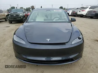 2025 Tesla Model 3 Long Range z VIN 5YJ3E1EA7SF940886, wystawiony jako Copart lot #62683815 z przebiegiem 3 498 mil mil oraz Szkoda całkowita • Salvage title. Historia ofert i sprzedaży dostępna na DreamBid. Obrazek 5.