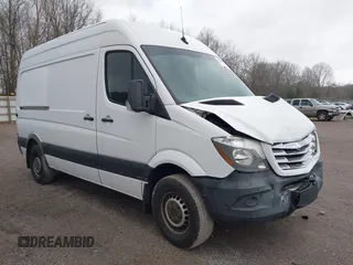 2018 Mercedes-Benz Sprinter Cargo Worker with VIN WD3PE7CD1JP609902, listed as a IAAI auction lot 41682819 with 122,324 mi miles. Bid and sale history available at carsss.com. Image 1.