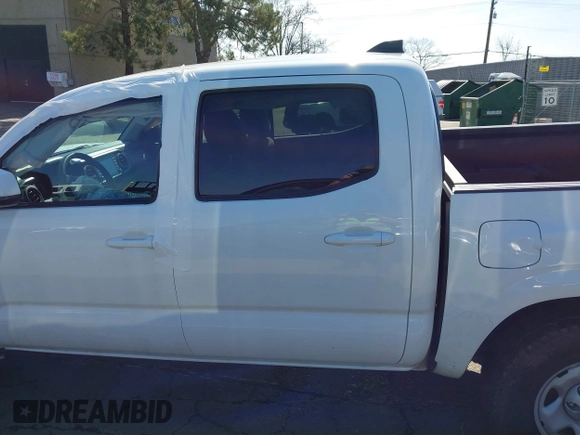 2021 Toyota Tacoma SR z VIN 3TMCZ5AN5MM417384, wystawiony jako IAAI lot #41617168 z przebiegiem 55 969 mil mil oraz . Historia ofert i sprzedaży dostępna na DreamBid. Obrazek 15.