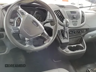 2017 Ford Transit z VIN 1FTYE1YMXHKA82272, wystawiony jako IAAI lot #42575786 z przebiegiem 256 393 mil mil oraz . Historia ofert i sprzedaży dostępna na DreamBid. Obrazek 29.