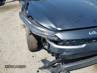 2024 Kia Forte LXS z VIN 3KPF24AD1RE758950, wystawiony jako IAAI lot #42102949 z przebiegiem 17 716 mil mil oraz . Historia ofert i sprzedaży dostępna na DreamBid. Obrazek 6.