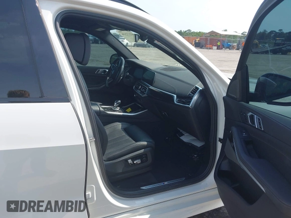 2021 BMW X5 xDrive45e with VIN 5UXTA6C08M9F38909, listed as a IAAI auction lot 42172536 with 71,741 mi miles and . Bid and sale history available at DreamBid. Image 5.