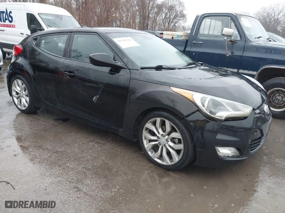 2015 Hyundai Veloster RE:FLEX with VIN KMHTC6AD2FU229849, listed as a IAAI auction lot 41705641 with 170,591 mi miles. Bid and sale history available at carsss.com. Image 1.