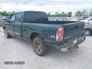 2003 Chevrolet Silverado 1500 LT with VIN 2GCEK19T431255603, listed as a IAAI auction lot 42146819 with 211,431 mi miles. Bid and sale history available at carsss.com. Image 3.