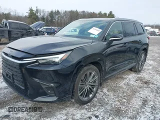 2024 Lexus TX 350 z VIN 5TDAAAB66RS011412, wystawiony jako IAAI lot #41354820 z przebiegiem 1 682 mil mil oraz . Historia ofert i sprzedaży dostępna na DreamBid. Obrazek 18.