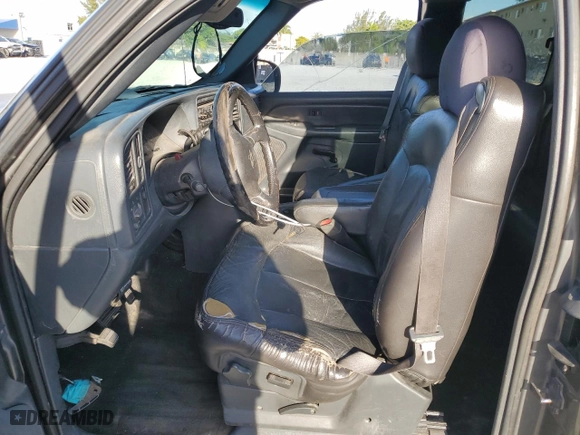 2001 Chevrolet Silverado 1500 LS with VIN 2GCEC19T111250885, listed as a Copart auction lot 46539635 with 0 mi miles and Salvage Title. Bid and sale history available at carsss.com. Image 7.