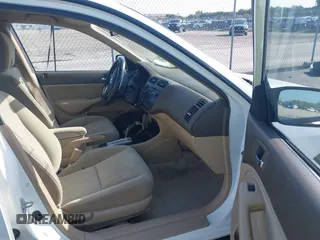 2004 Honda Civic LX z VIN 2HGES16574H551554, wystawiony jako IAAI lot #42274328 z przebiegiem 75 552 mil mil oraz . Historia ofert i sprzedaży dostępna na DreamBid. Obrazek 5.