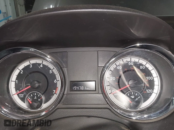2018 Dodge Grand Caravan SE with VIN 2C4RDGBG8JR230875, listed as a IAAI auction lot 42062774 with 194,781 mi miles and . Bid and sale history available at DreamBid. Image 7.