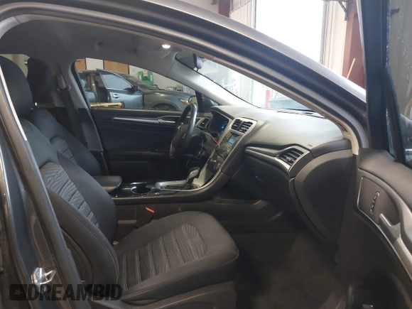 2016 Ford Fusion SE with VIN 3FA6P0H77GR358963, listed as a IAAI auction lot 41959970 with 114,403 mi miles. Bid and sale history available at carsss.com. Image 5.