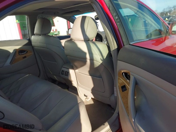 2007 Toyota Camry CE with VIN 4T1BE46K67U010279, listed as a IAAI auction lot 41504065 with 297,916 mi miles. Bid and sale history available at carsss.com. Image 8.