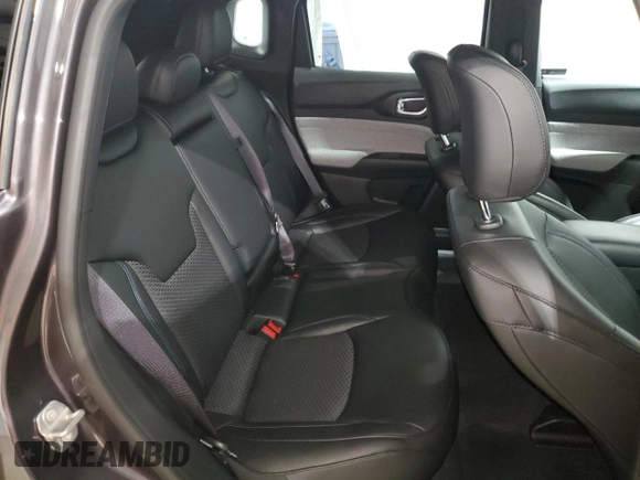 2024 Jeep Compass Latitude z VIN 3C4NJDBN3RT120345, wystawiony jako Copart lot #45423375 z przebiegiem 985 mil mil oraz Czysty tytuł • Clean title. Historia ofert i sprzedaży dostępna na DreamBid. Obrazek 11.