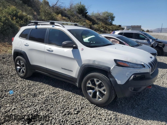 2018 Jeep Cherokee Trailhawk with VIN 1C4PJMBB5JD512333, listed as a Copart auction lot 61485865 with 83,223 mi miles and Salvage title. Bid and sale history available at DreamBid. Image 4.