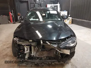 2021 Alfa Romeo Giulia Ti z VIN ZARFANBN7M7644482, wystawiony jako IAAI lot #42502199 z przebiegiem 27 962 mil mil oraz . Historia ofert i sprzedaży dostępna na DreamBid. Obrazek 13.
