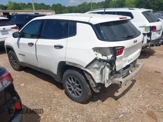 2018 Jeep Compass Sport с VIN 3C4NJCABXJT123085, выставлен на аукционе IAAI как лот 42321682 с пробегом 96 813 миль миль и . История ставок и продаж доступна на DreamBid. Изображение 3.