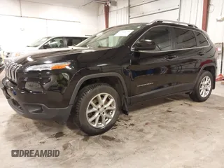 2017 Jeep Cherokee Latitude с VIN 1C4PJMCB6HD227326, выставлен на аукционе IAAI как лот 42181798 с пробегом 147 962 миль миль и . История ставок и продаж доступна на DreamBid. Изображение 2.