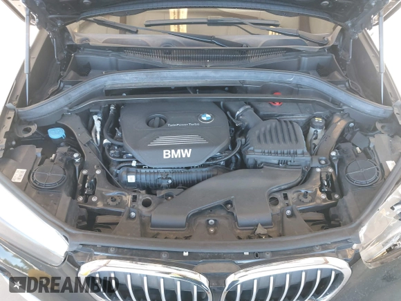 2018 BMW X1 xDrive28i z VIN WBXHT3C35J5L25056, wystawiony jako IAAI lot #42185474 z przebiegiem 62 631 mil mil oraz . Historia ofert i sprzedaży dostępna na DreamBid. Obrazek 10.