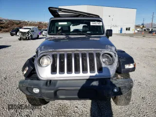 2019 Jeep Wrangler Unlimited Sport with VIN 1C4HJXDG9KW561720, listed as a Copart auction lot 44467445 with 69,290 mi miles and Salvage title. Bid and sale history available at DreamBid. Image 5.