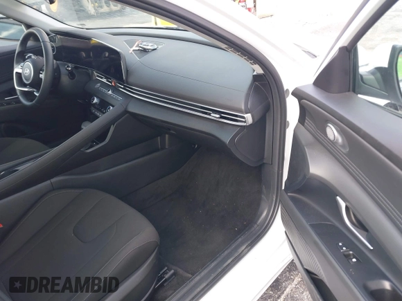 2025 Hyundai Elantra SEL Convenience with VIN KMHLS4DG8SU926062, listed as a IAAI auction lot 42098106 with 7,127 mi miles and . Bid and sale history available at DreamBid. Image 5.