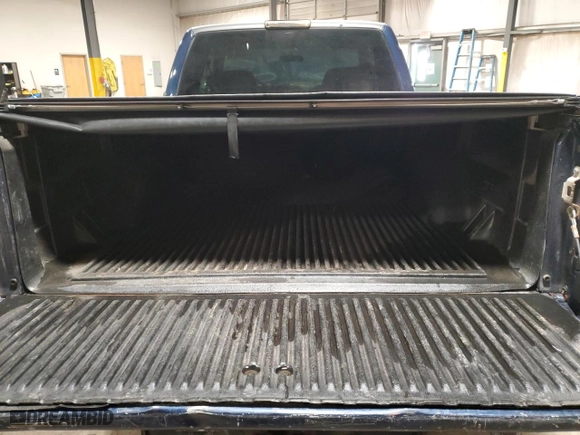 1998 Chevrolet C/K 1500 with VIN 1GCEC19M1WE128395, listed as a Copart auction lot 46939195 with 105,996 mi miles and Salvage Title. Bid and sale history available at carsss.com. Image 10.