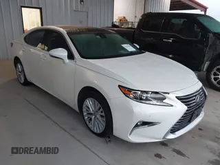 2018 Lexus ES 350 z VIN 58ABK1GG9JU090971, wystawiony jako IAAI lot #42293282 z przebiegiem 110 887 mil mil oraz . Historia ofert i sprzedaży dostępna na DreamBid. Obrazek 1.