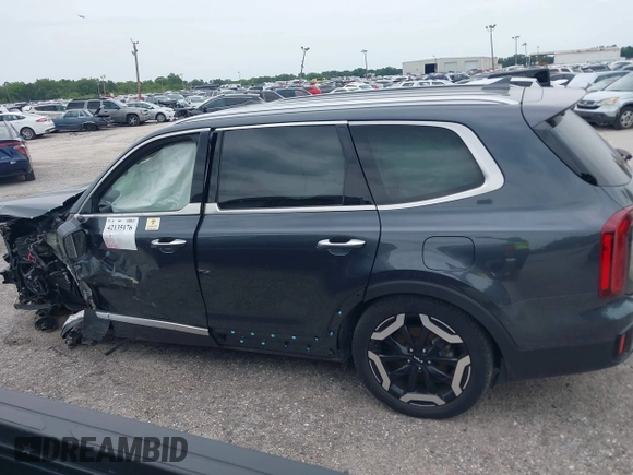 2023 Kia Telluride S z VIN 5XYP6DGC7PG405488, wystawiony jako IAAI lot #42135176 z przebiegiem 16 799 mil mil oraz . Historia ofert i sprzedaży dostępna na DreamBid. Obrazek 14.
