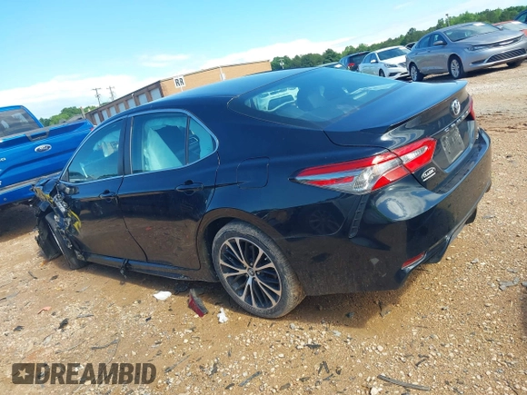 2018 Toyota Camry LE z VIN 4T1B11HKXJU652275, wystawiony jako IAAI lot #42245625 z przebiegiem 49 596 mil mil oraz . Historia ofert i sprzedaży dostępna na DreamBid. Obrazek 14.