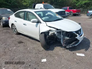 2019 Nissan Sentra S z VIN 3N1AB7AP8KY302151, wystawiony jako IAAI lot #42150965 z przebiegiem 138 486 mil mil oraz . Historia ofert i sprzedaży dostępna na DreamBid. Obrazek 1.