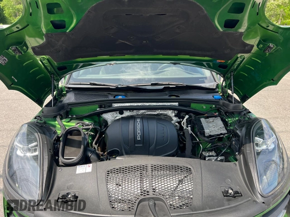 2019 Porsche Macan with VIN WP1AA2A59KLB09077, listed as a Copart auction lot 59614375 with 76,786 mi miles and Clean title. Bid and sale history available at DreamBid. Image 8.